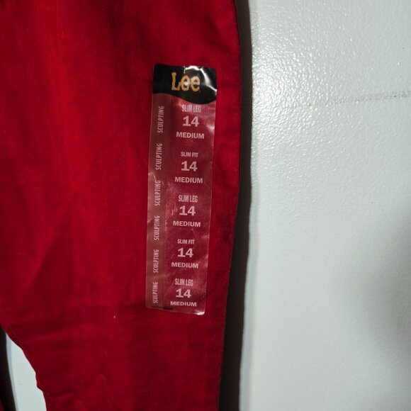 Lee Red Women's Sculpting Slim Fit Slim Leg Pull On Jean Size 14 NWT - Picture 3 of 9